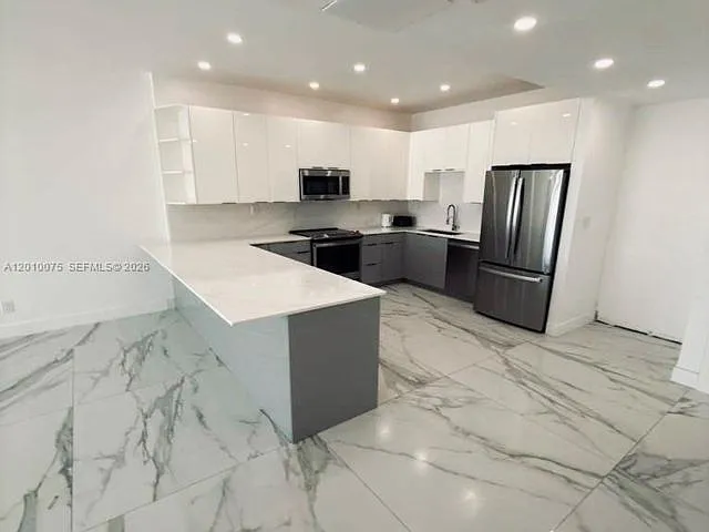 19370 Collins Ave #Penthouse 3 — Photo 12