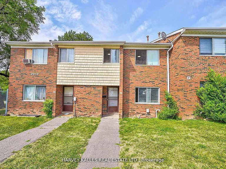 2000 Sheppard Ave W #Townhouse 511 — Photo 2
