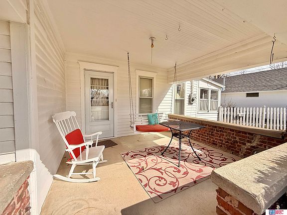 4th image of 410 N 3rd St