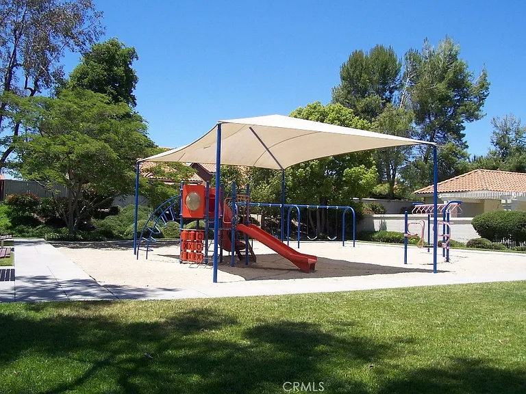 39711 Barberry Ct — Photo 67
