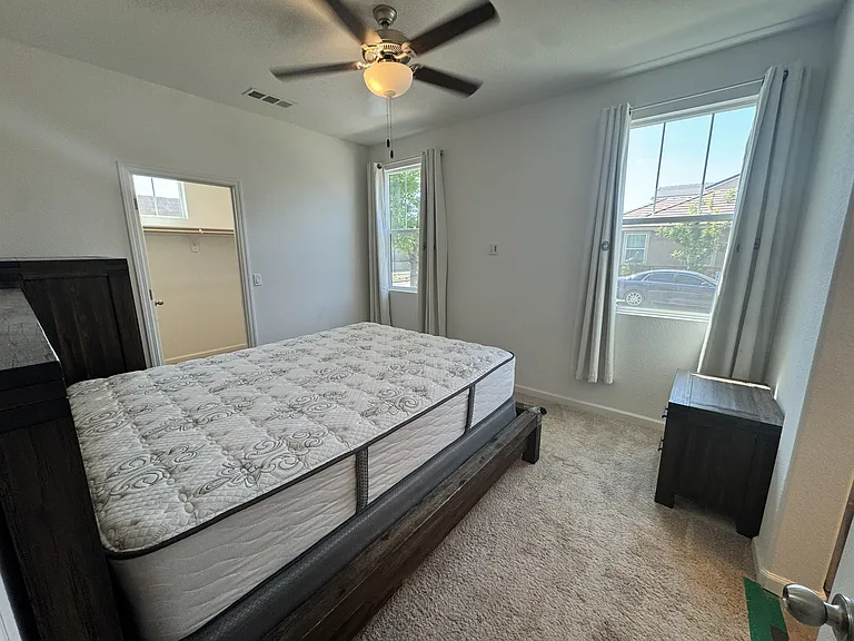 2904 Dillon Ln — Photo 12