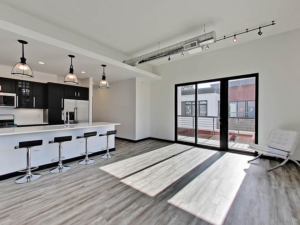 1st image of 1749 Front St #2