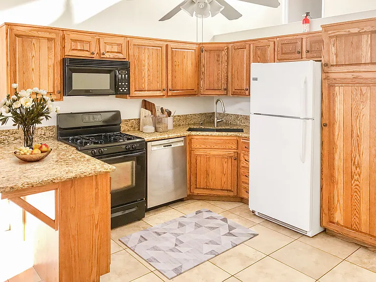 360 S Hickory St S #12 — Photo 2