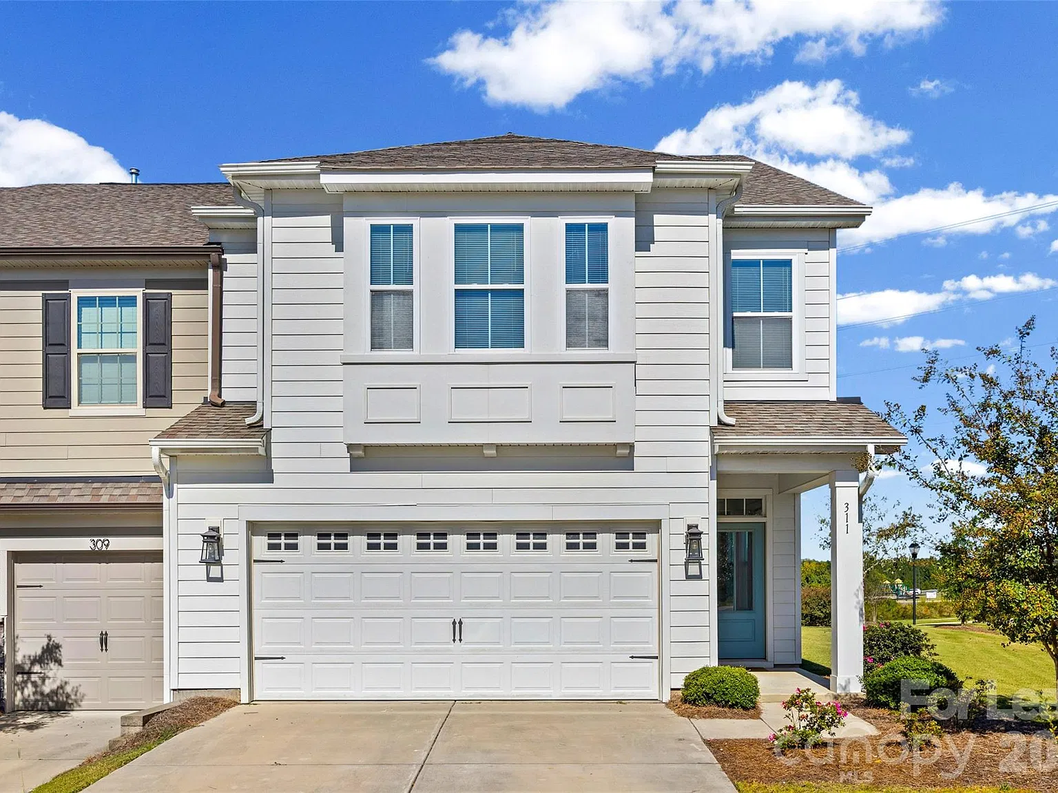 3 bed, 2.5 bath, 2325 sqft, $2,700 — Photo 1