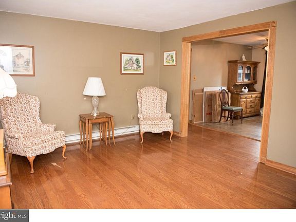 2nd image of 1931 Lukens Ave