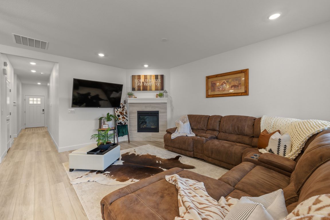 next background image