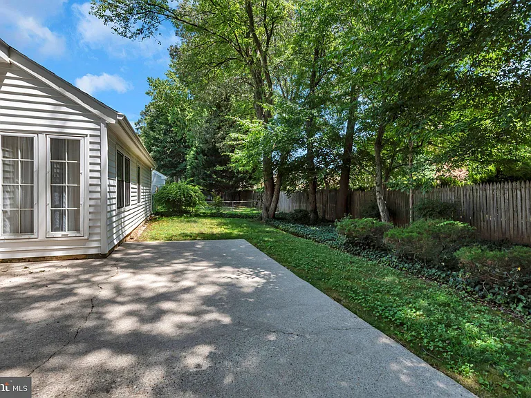 1836 Ralston Pl — Photo 38