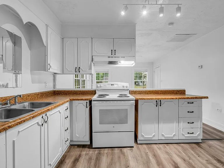 409 Scales St #B — Photo 4