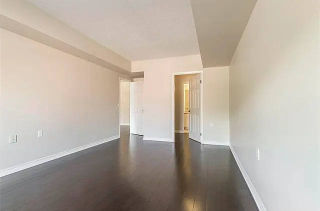 405 Erb St W #305 — Photo 14