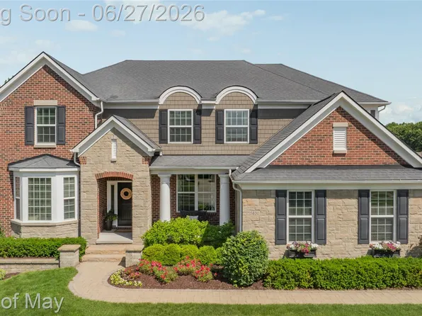 5830 Waycroft Ct, Commerce Township, MI 48382