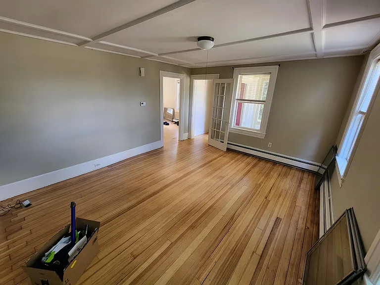 72 High St — Photo 3