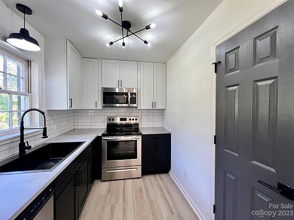 3rd image of 1402 Yadkin St