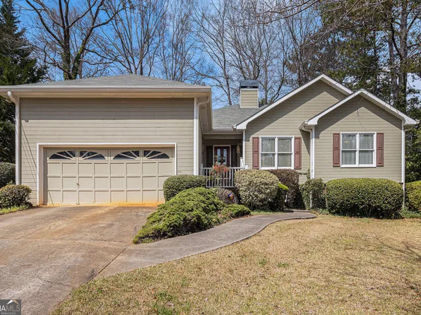 229 Larcom Ln, Griffin, GA 30224