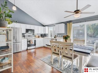 14485 Saratoga St, Omaha, NE 68116