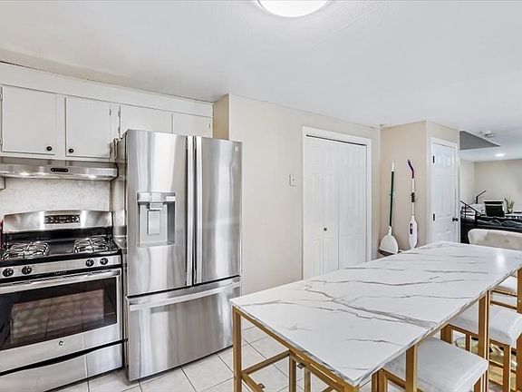 3rd image of 73 N Glenway Ave