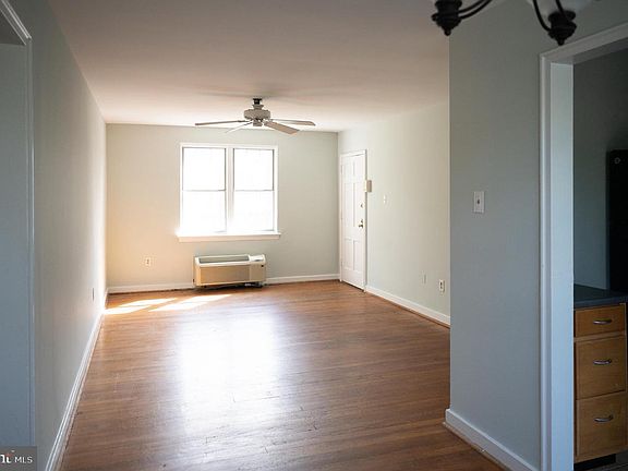 2nd image of 18 Auburn Ct APT E