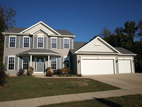 2nd image of 1041 Woodberry Ln