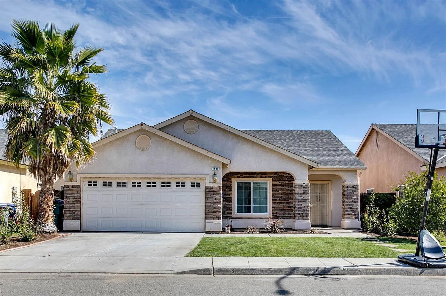 1535 Lemon Ave photo 1