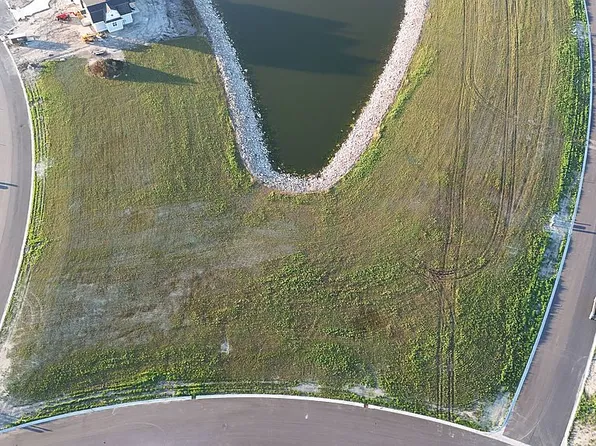 617 Cambree Ct, Aberdeen, SD 57401