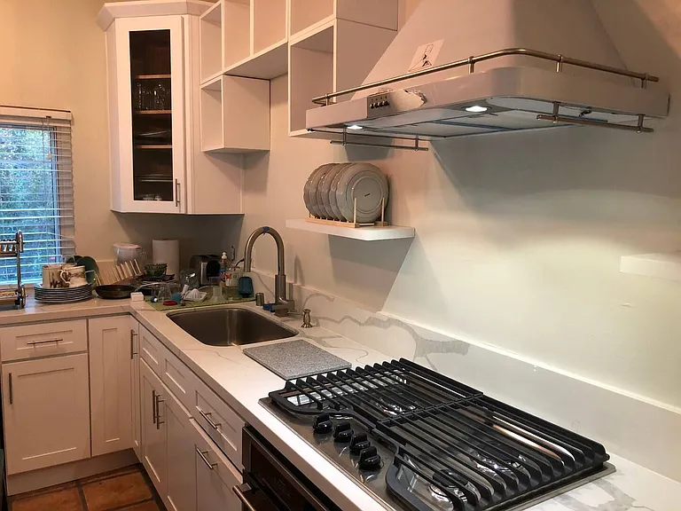 2055 Albatross St — Photo 25