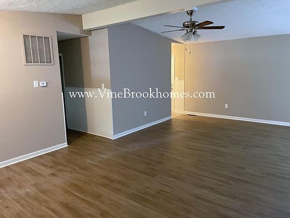2nd image of 10102 Medallion Dr