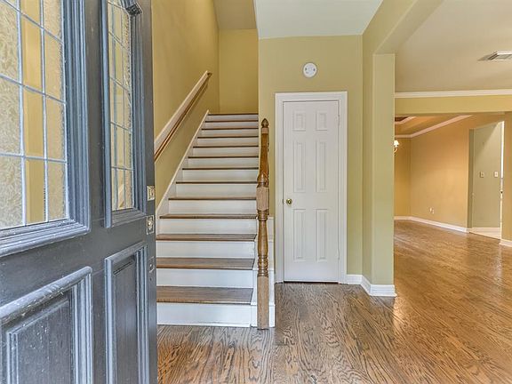 3rd image of 3127 Cedar Knolls Dr