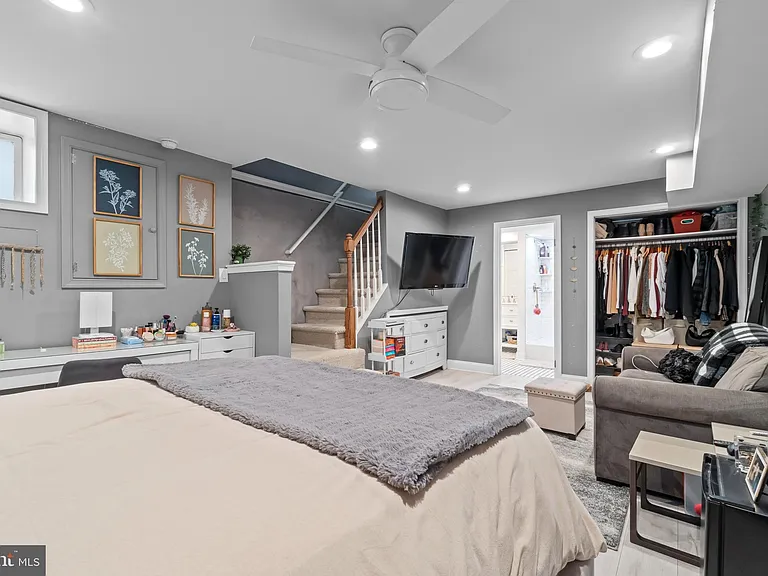 18 Wilkins Ave — Photo 23