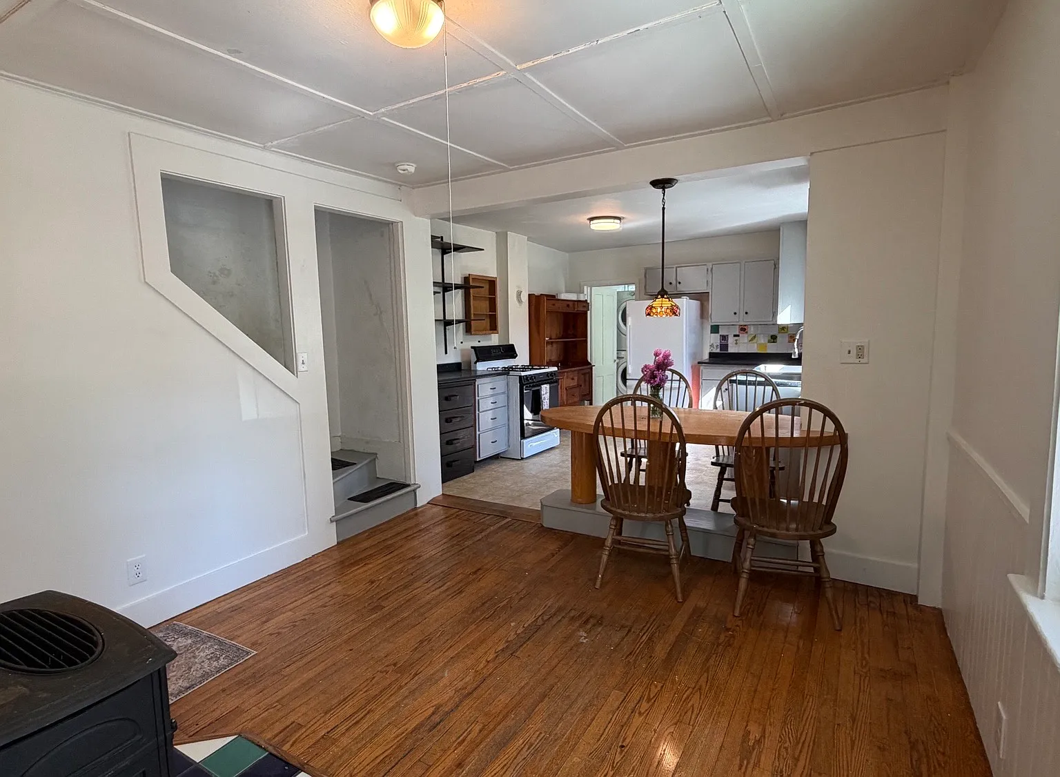 3 bed, 1000 sqft, $2,300 — Photo 4