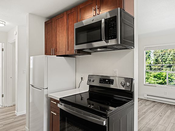 3rd image of 1330 12th Ave S #11189512