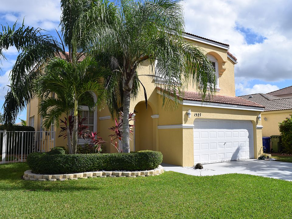 1st image of 1527 NW 157th Ave