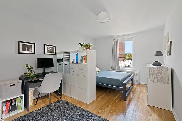 Sold by Compass | media 18