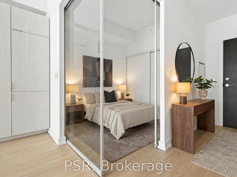 6 Parkwood Ave #509 — Photo 16
