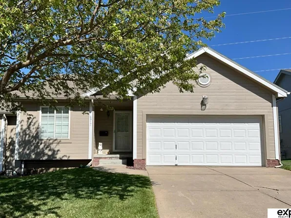 4917 N 144th Ave, Omaha, NE 68116