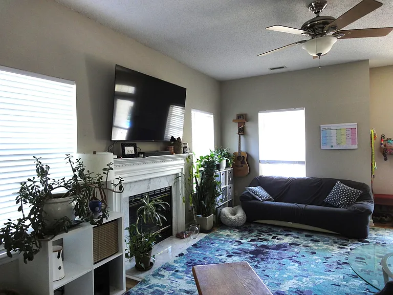 320 Hallwood Ct — Photo 8