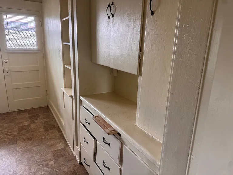 390 Newport Ave #390 — Photo 3