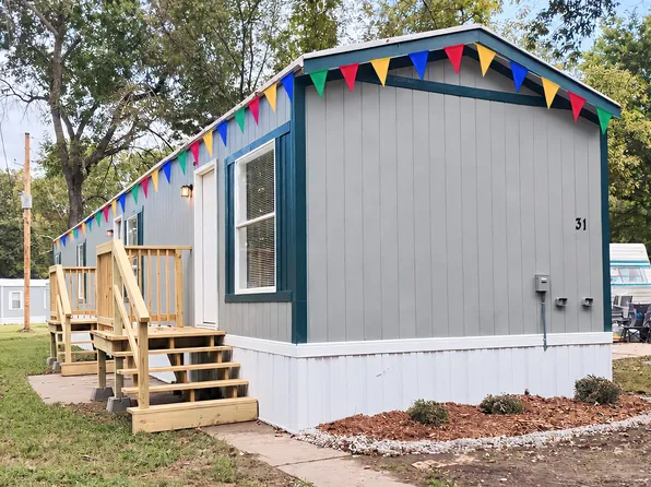 100 Arkansas St, Lawrence, KS