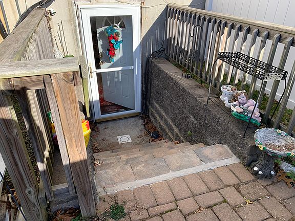 2nd image of 47 Hilltop Ln