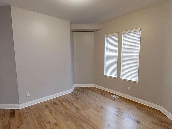 3rd image of 234 Avondale Ave