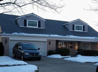 31022 Greenhaven St, Roseville, MI 48066