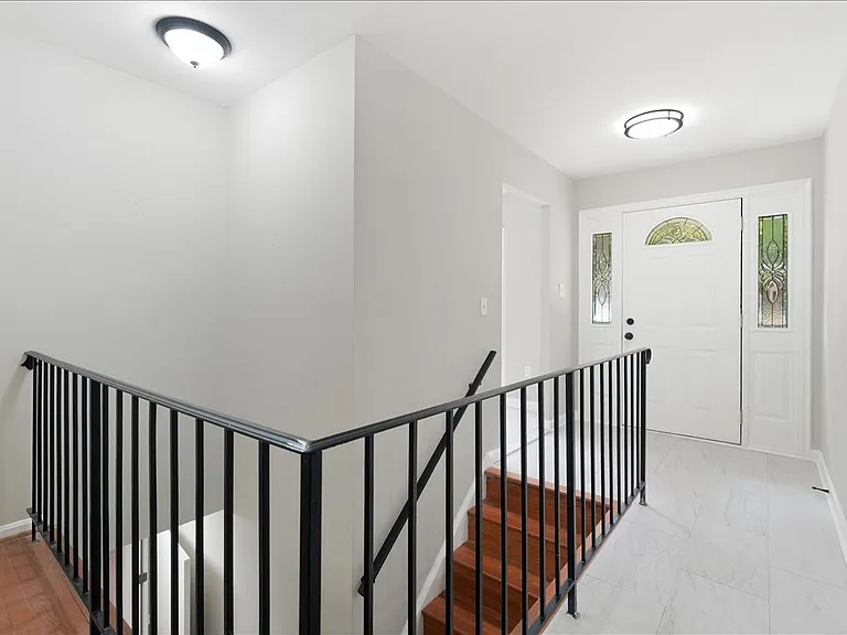 9200 Pebble Ct — Photo 12