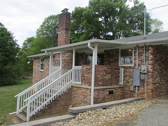 4th image of 317 Hazel Dr