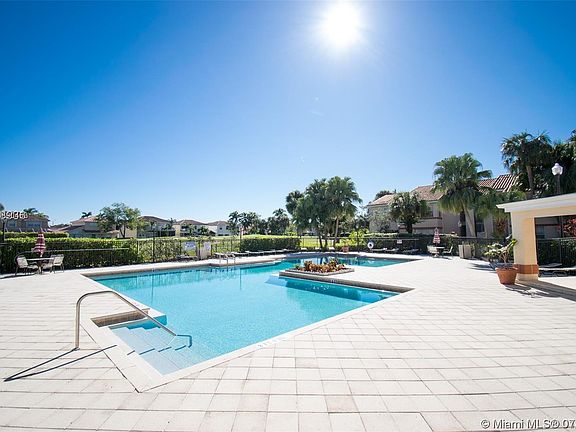 2nd image of 3360 Pinewalk Dr N APT 1333