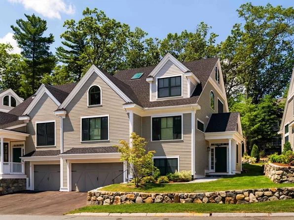75 Johnson Woods Dr #75, Reading, MA 01867