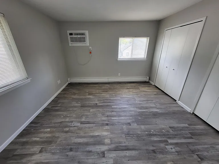 20411 E Twelve Mile Rd #5 — Photo 11