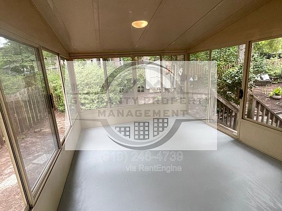 4th image of 639 Greenwood Cir