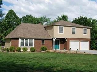 6712 NW Dorsey Dr, Parkville, MO 64152