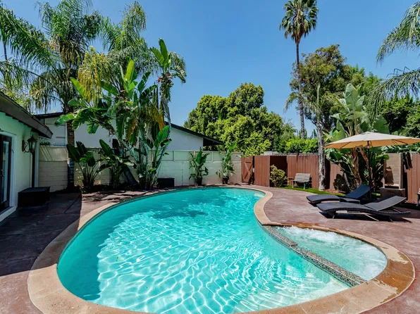 5235 Leghorn Ave, Sherman Oaks, CA 91401