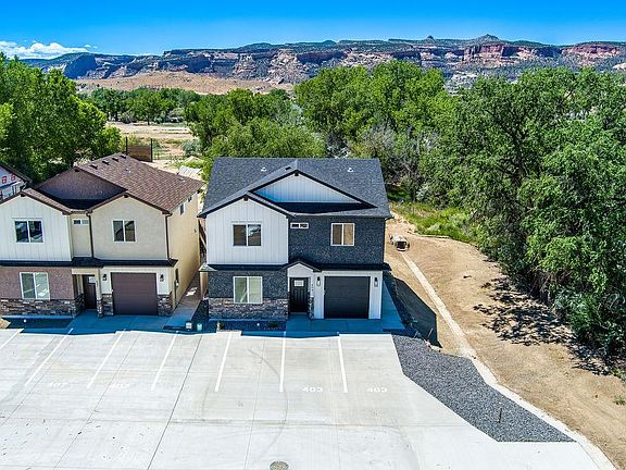 3rd image of 403 Clements Way