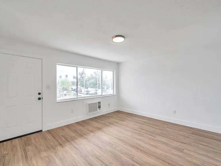 2366 Shelley St #13 — Photo 13
