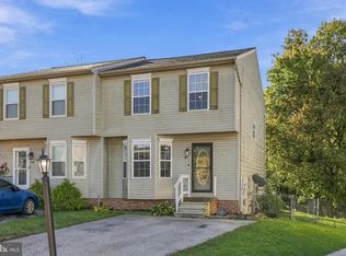 421 Debbi Ct, Hanover, PA 17331